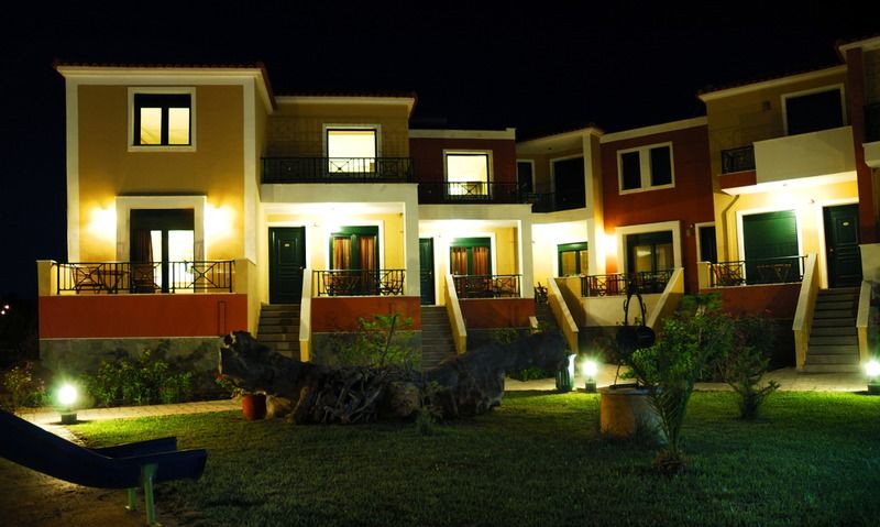 Ariadnes Holiday Accommodation Apidias Lakos Buitenkant foto